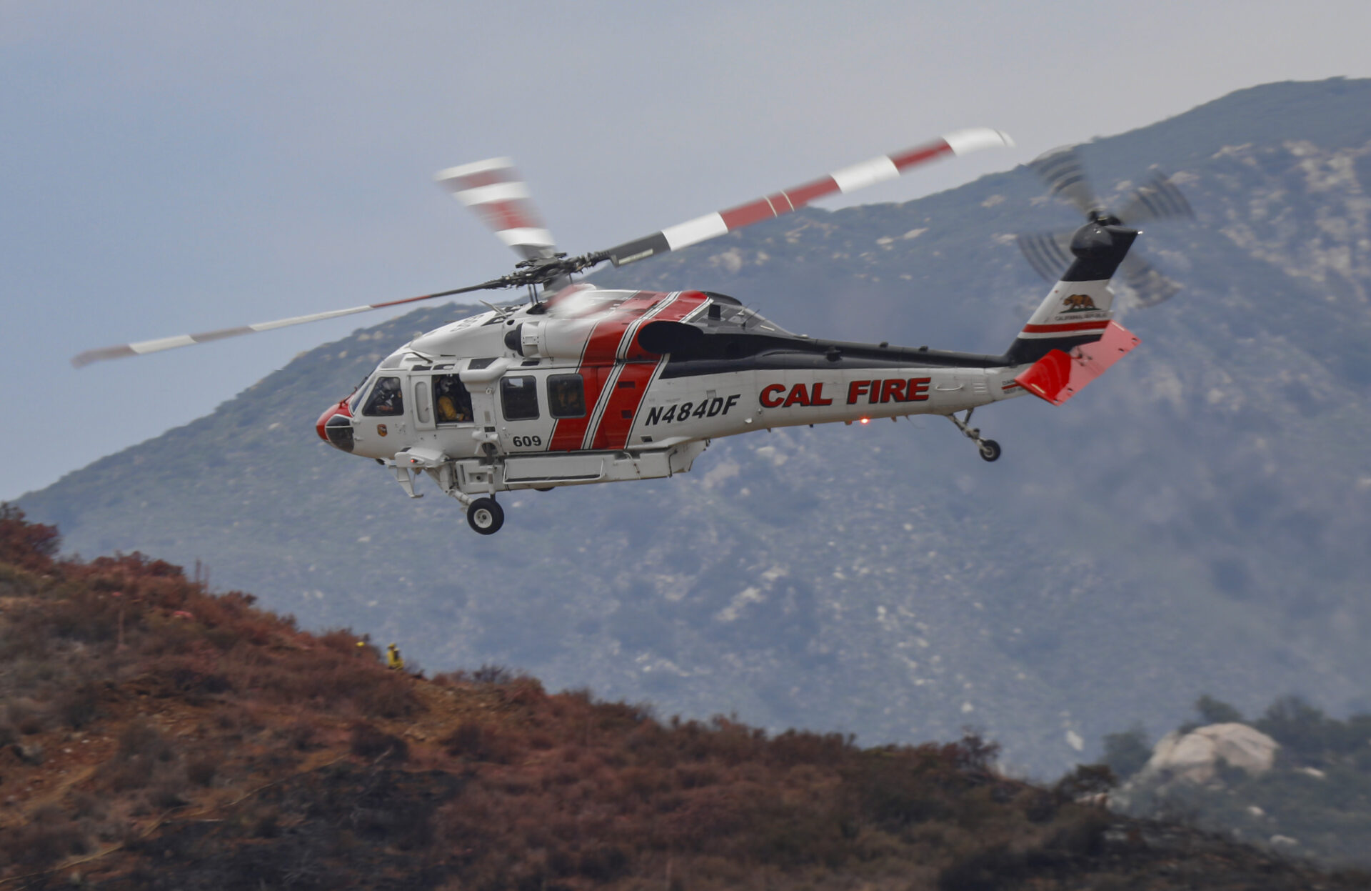 cal fire helicopter in the sky