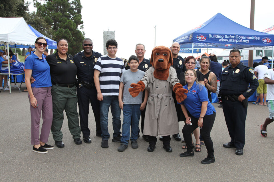 Probation officers, kids group photo