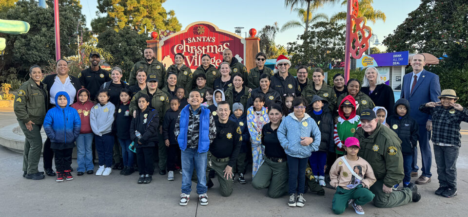 Probation Department Shop With A Cop group photo.