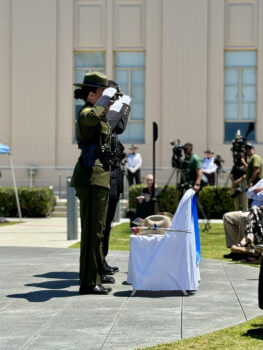 Saluting the three seats of honor