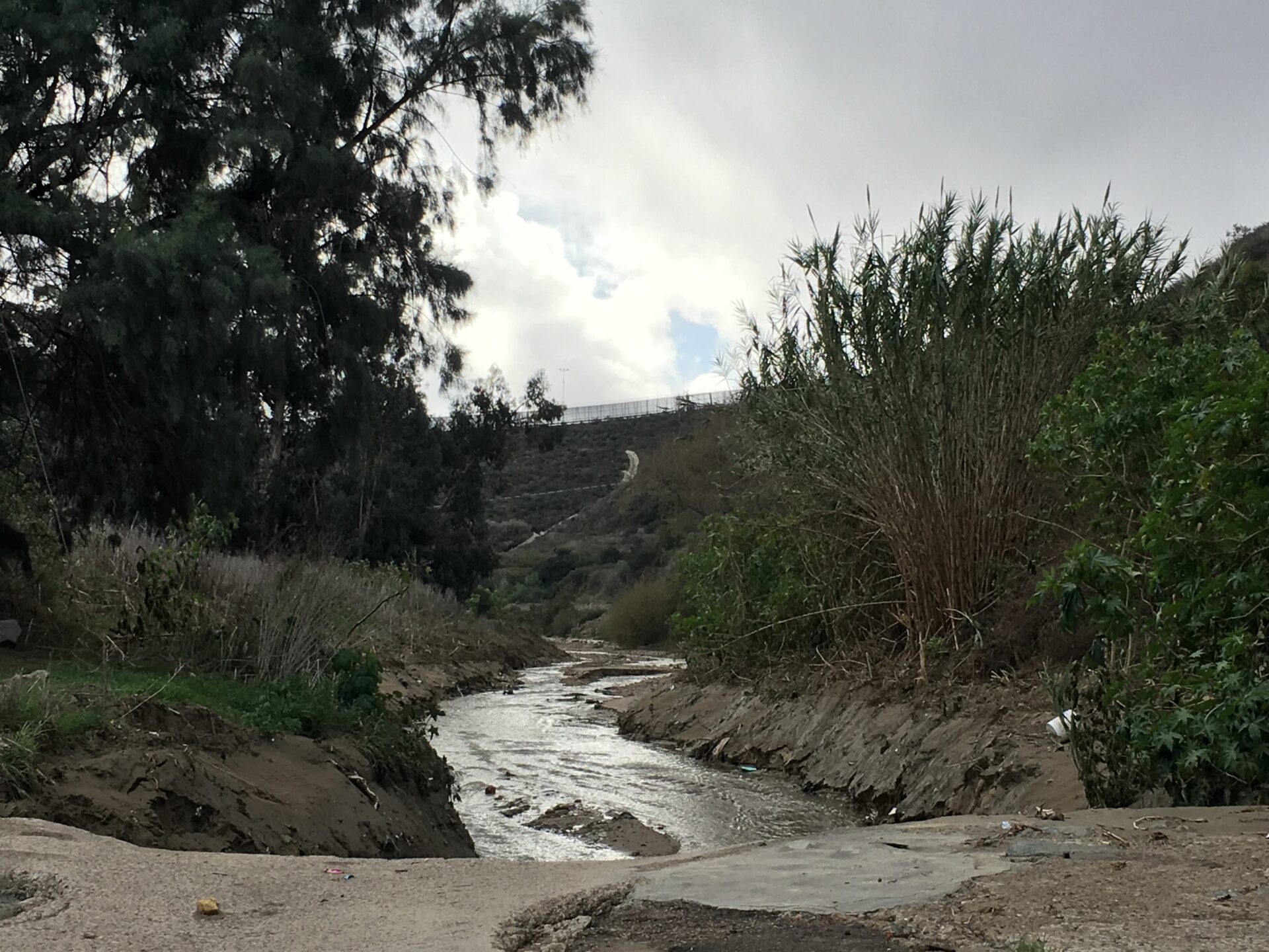 Water flowing in a gulph