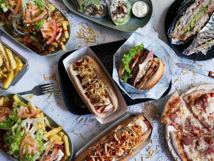 hot food, hot dogs, pizza, sandwhiches